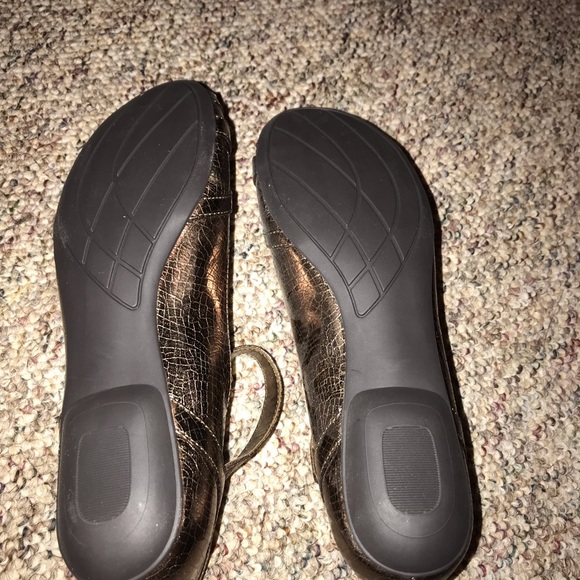 Shoes - Picture 2 of 2